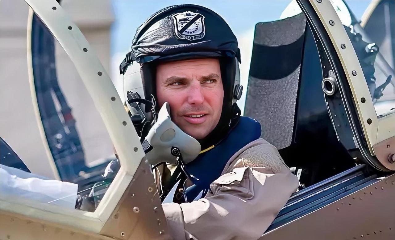 卑鄙无耻！被设局诱骗回国的中国外籍飞行员教官丹尼尔.杜根将引渡美国受审！

路透