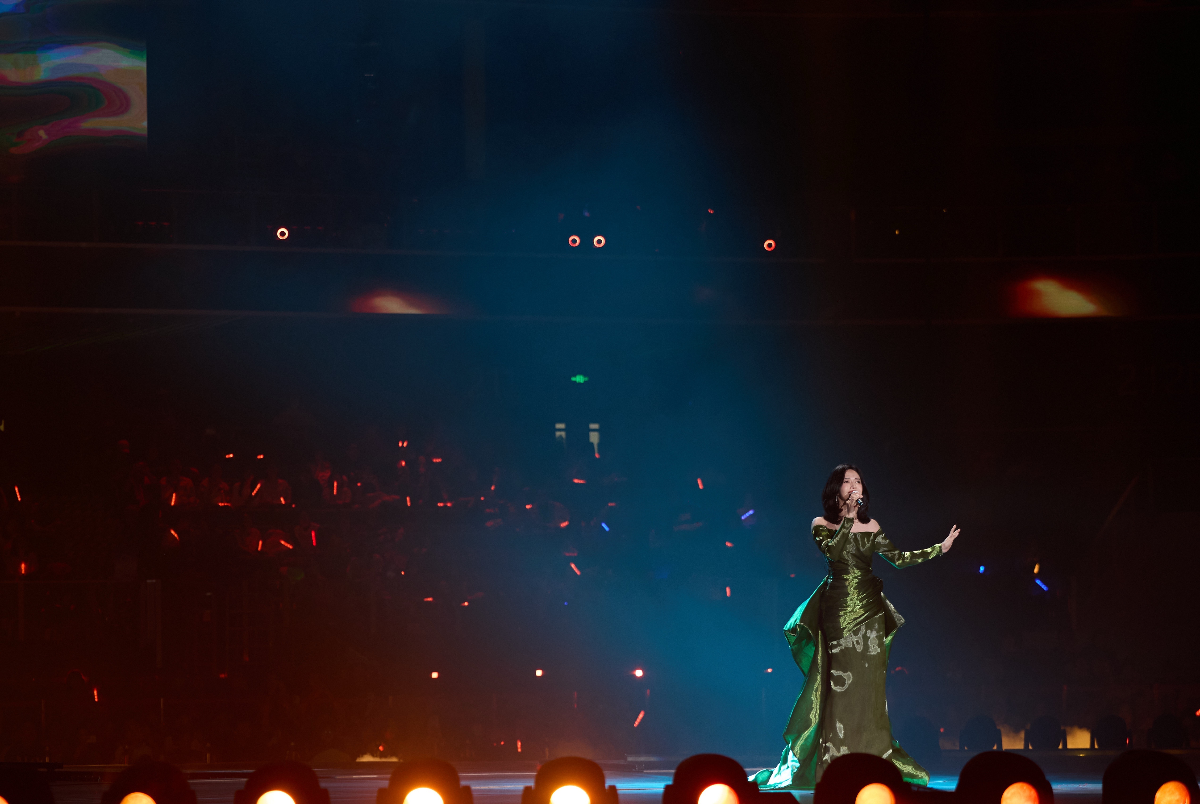 姚晨唱世界赠予我的好好听 大姚唱歌好好听！这次在中国电影120周年活力之夜上演唱