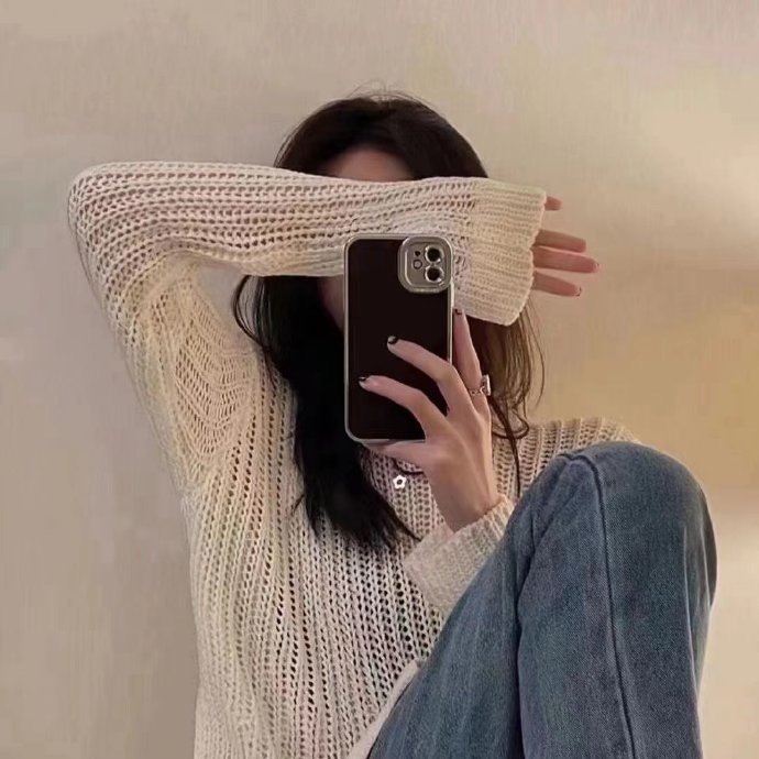 不如就利用孤单一人的时间使自己变得更优秀，给来的人一个惊喜，也给自己一个好的交代