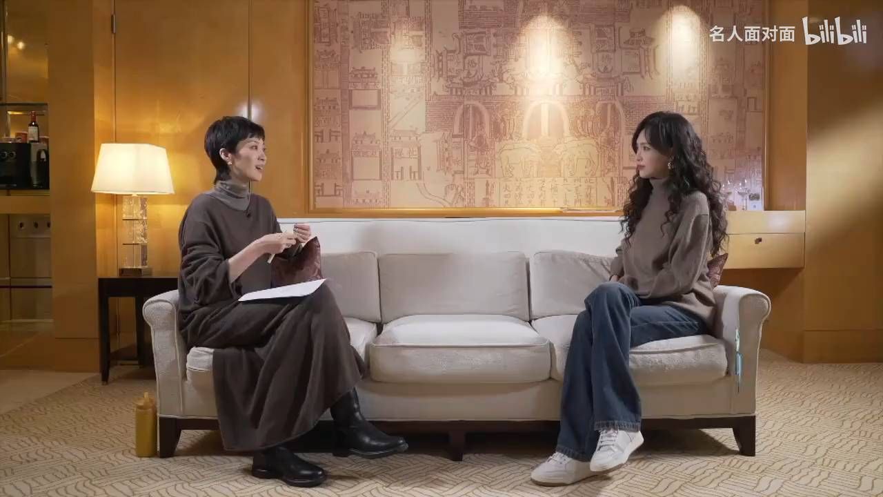 回看唐嫣这段访谈，被问角色被导演替换，她的回答尽显高情商，太有格局了！