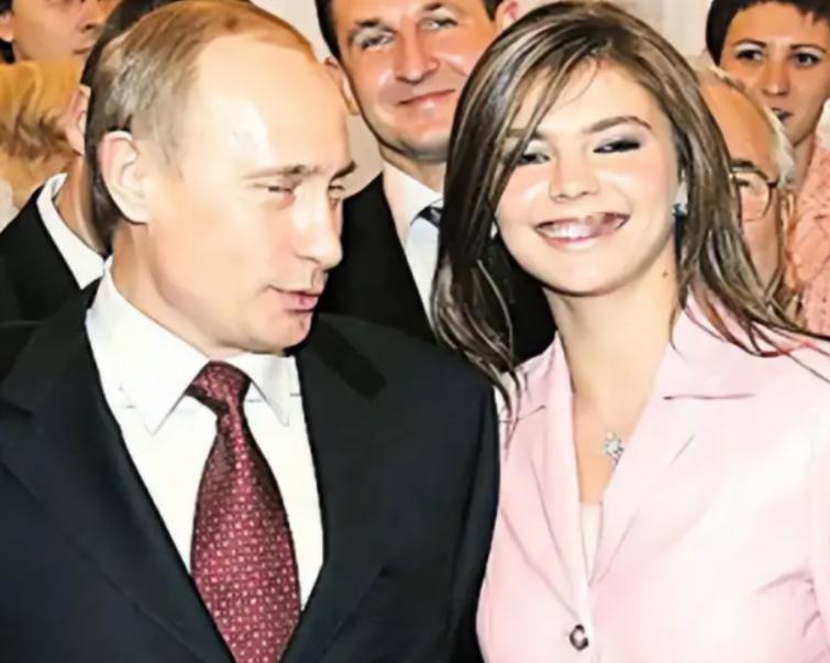 别再瞎猜绯闻了！普京选中卡巴耶娃，根本不是什么宫闱戏码，而是给俄罗斯的文化战车，