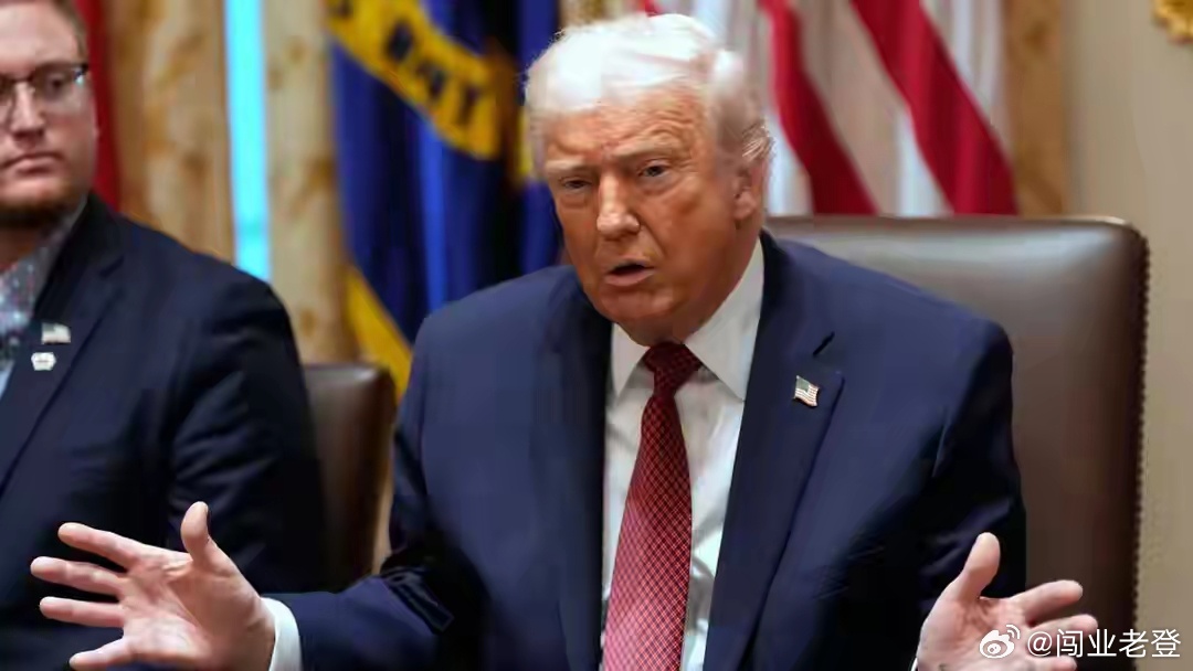 特朗普两个很反常的举动事出反常必有妖。最近几天，全世界都观察到，特朗普有两个很反