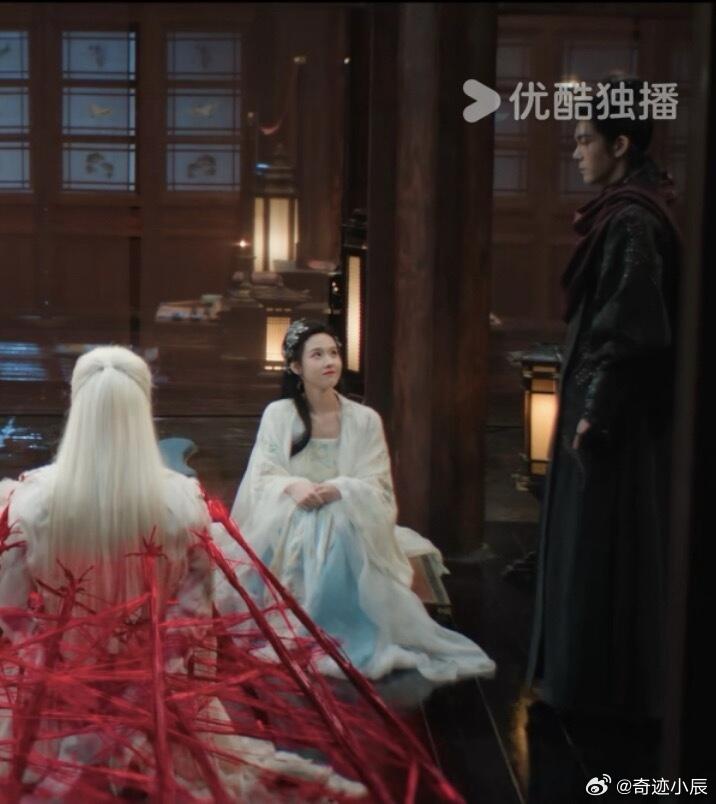 陈都灵活在角色里而非镜头里陈都灵背景板有效出演  哪怕只是边角镜头，也完全沉浸角