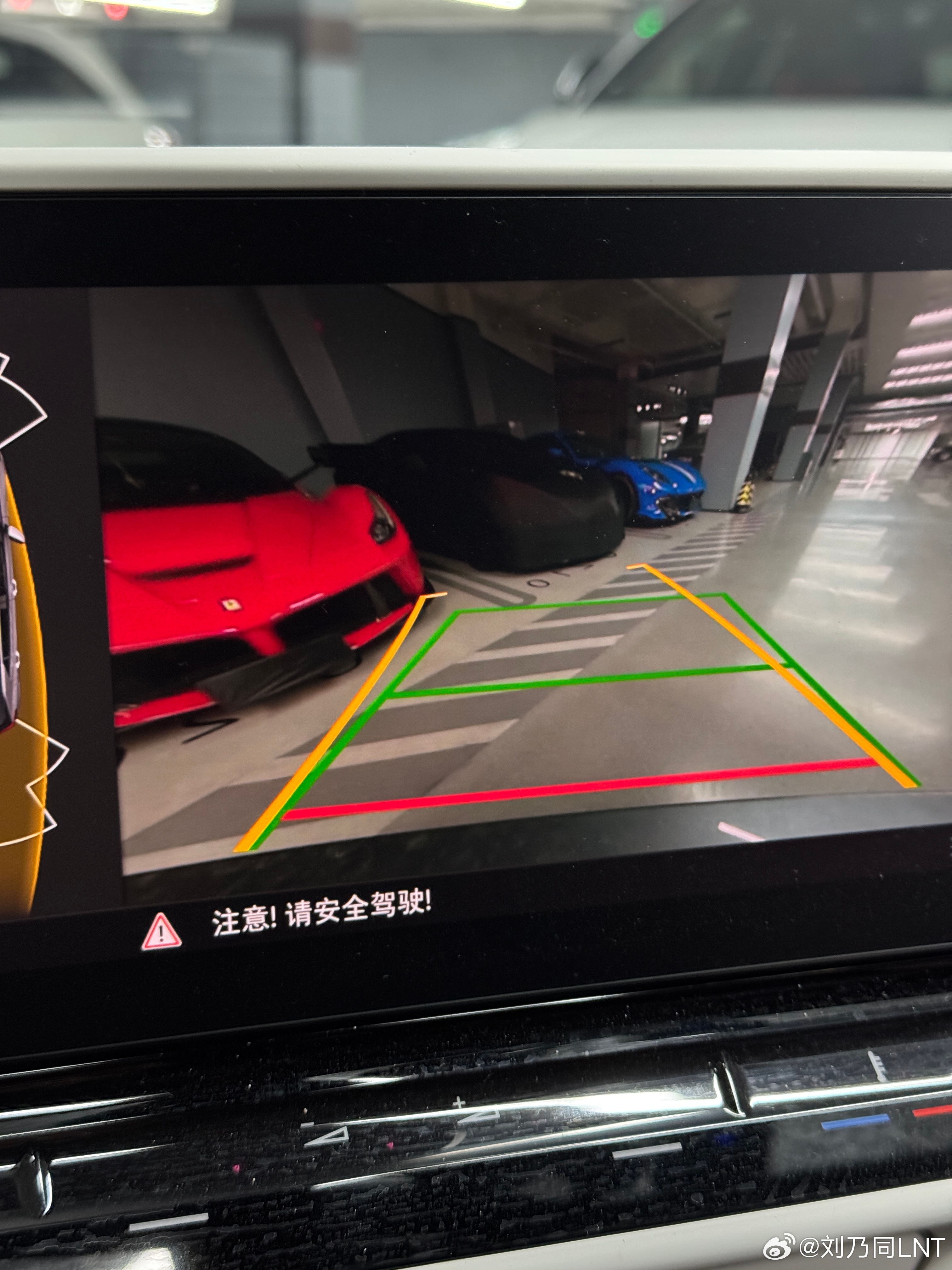 汽车摄影新方式之后视镜拍车、倒影拍车[doge][doge]全民拍车  ​​​