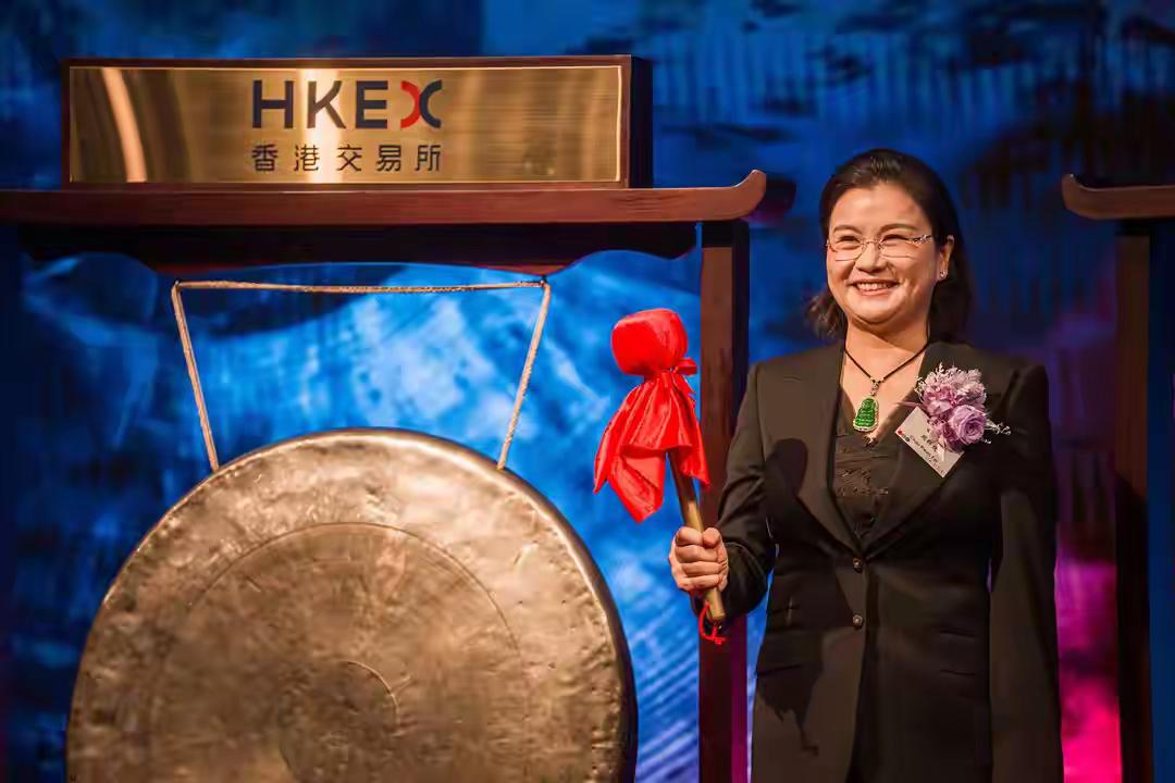 坐进马斯克和库克中间的那个湖南女人，原来是她

2026年5月北京那场国宴上，蓝