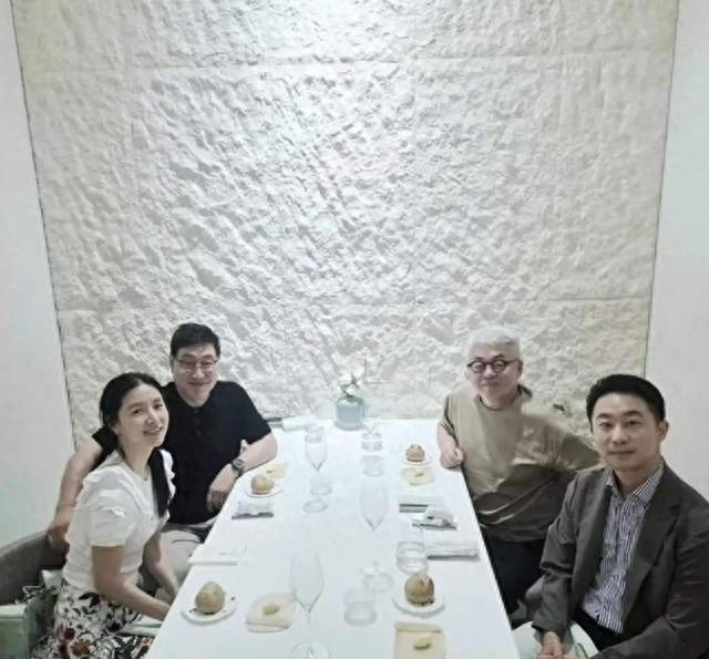 李英爱老公75岁像50岁，这状态比“百亿身家”还让人服气
