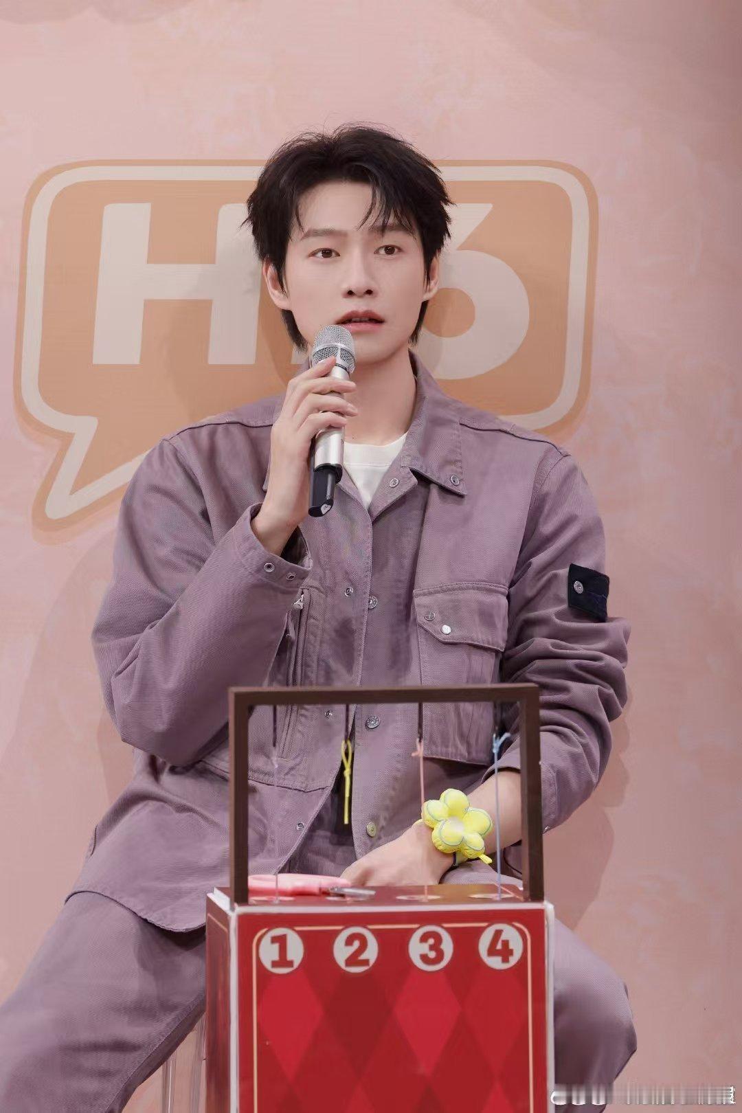 就这个何老师魏大勋对抗萌 你好星期六你好星期六名场面持续输出，简单问答环节全程高