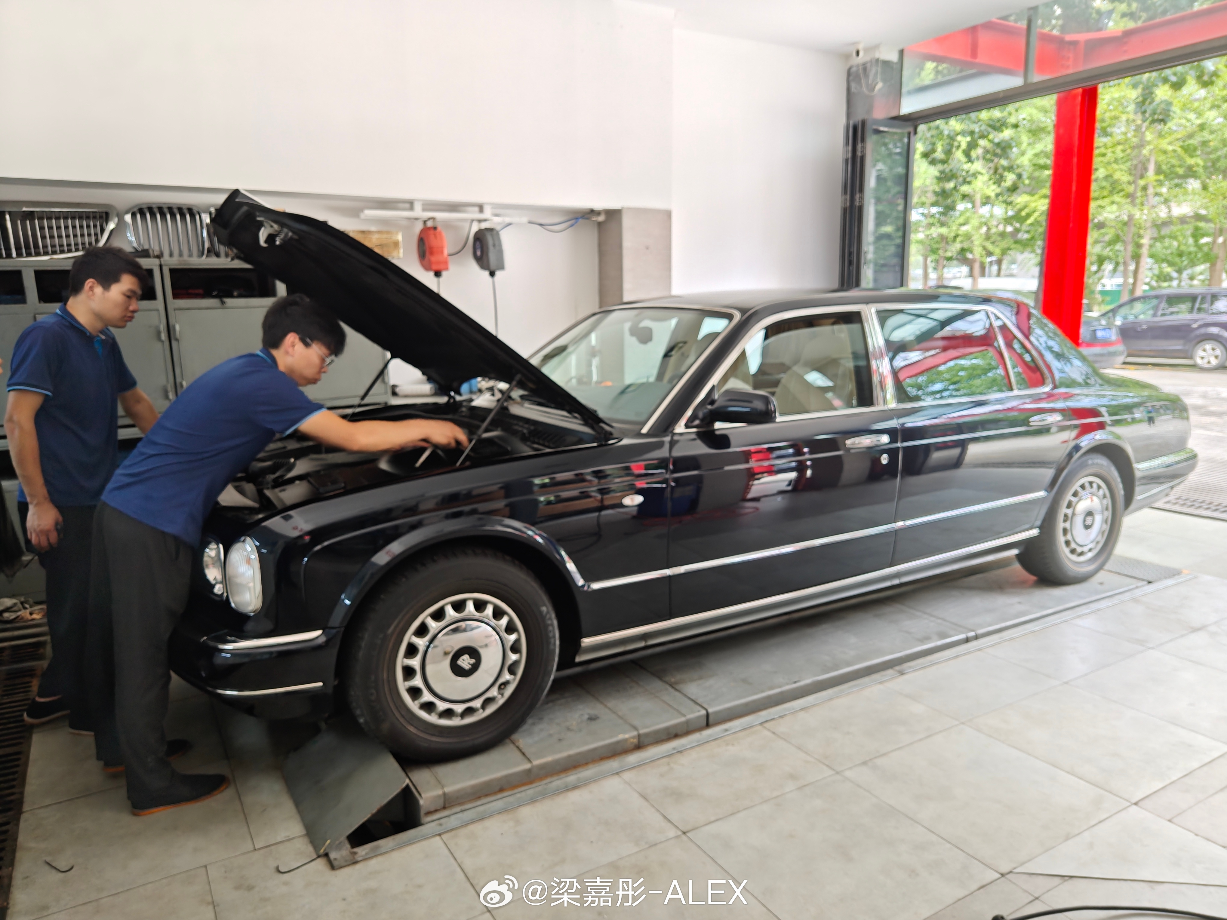 近日北京，老家伙们轮流保养~劳斯莱斯Parkward 2001: 5W-40；保