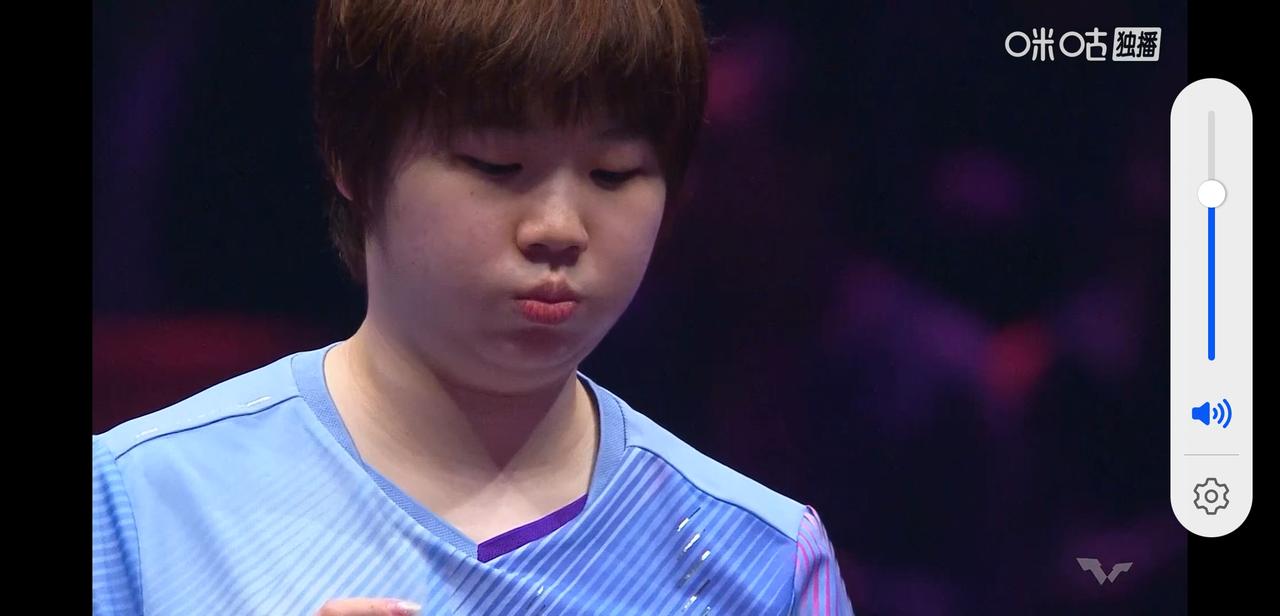 重庆冠军赛赛女单决赛，
蒯曼对战张本美合。
今天真的是抗日的一天，
张本兄妹也是