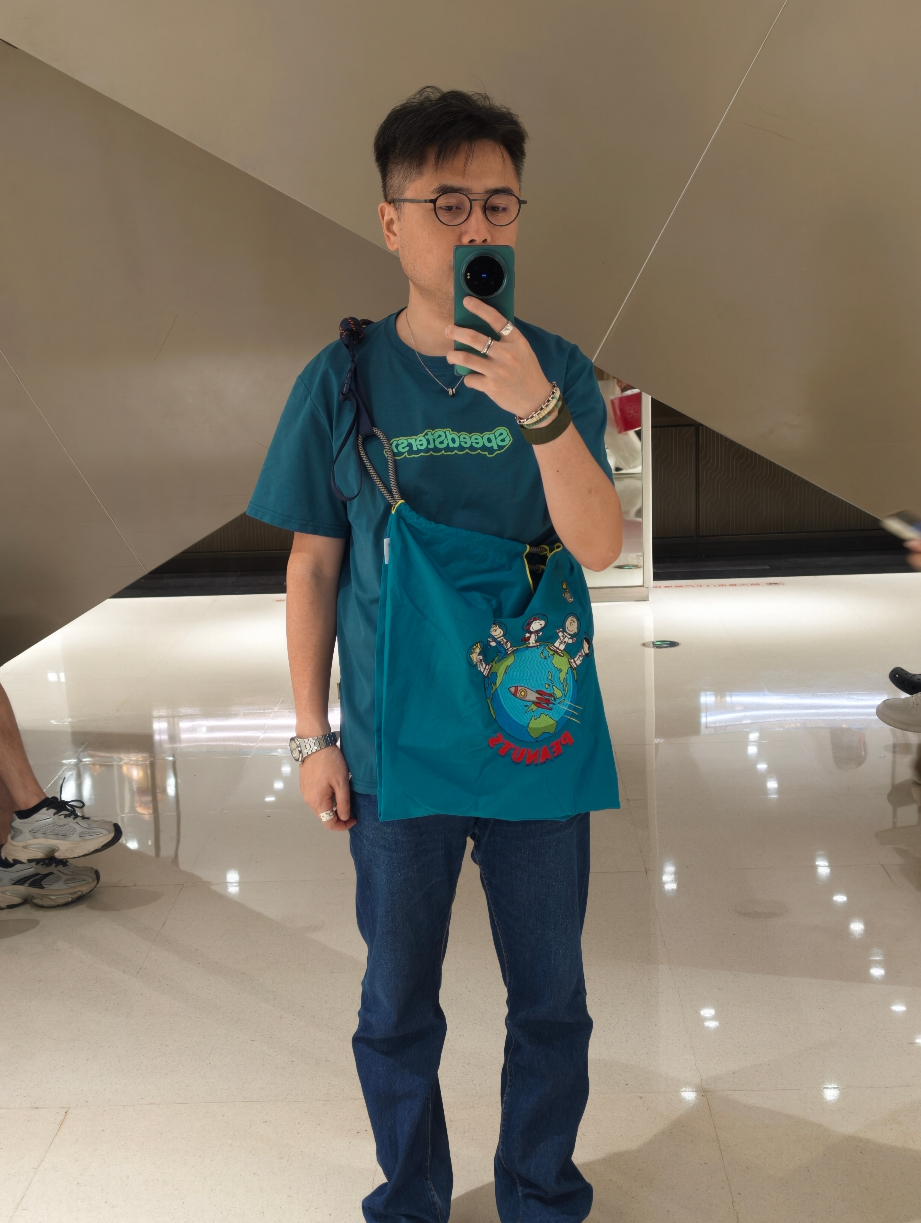 今天很像进城偷土豆的。 