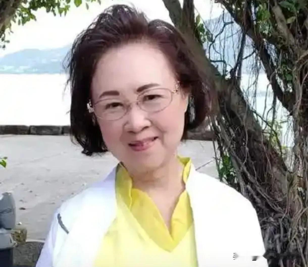 琼瑶，活得很美满很成功的女人。连死都不肯听天如命，选择在86岁高龄时，自己结束自