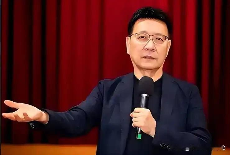 郑丽文输的一败涂地，7800亿军购案通过，卢秀燕大胜，赵少康嘲讽！
 
郑丽文这