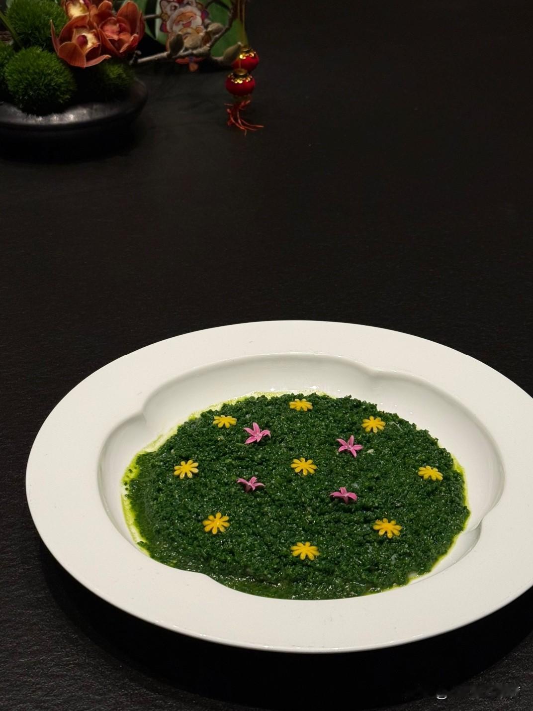 以后去铁像寺水街吃饭又多了一个理由
琬琰WANYAN(铁像寺水街店) 

去之前