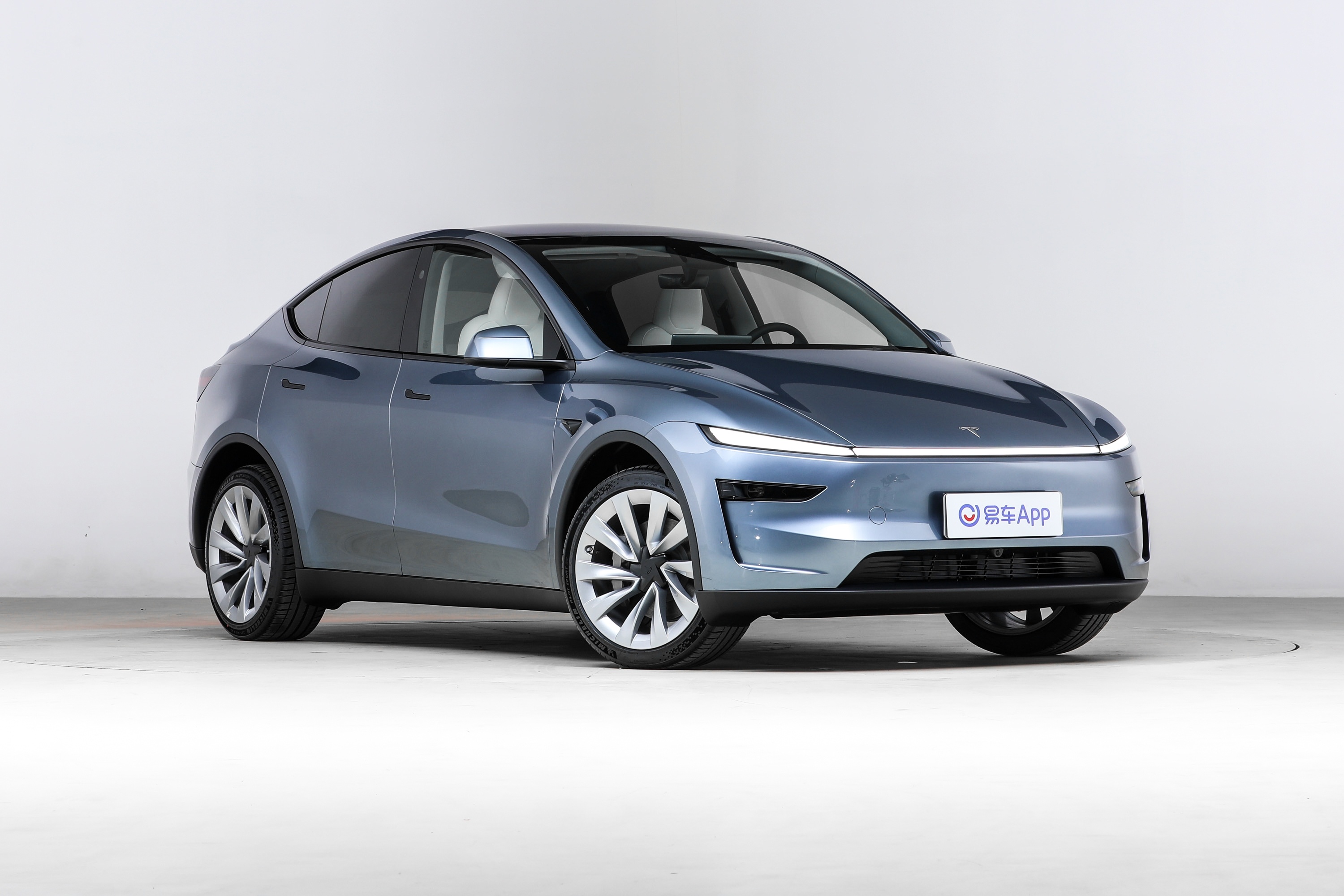 汽车  特斯拉modely全网首测  2025款特斯拉Model Y 实拍图来了