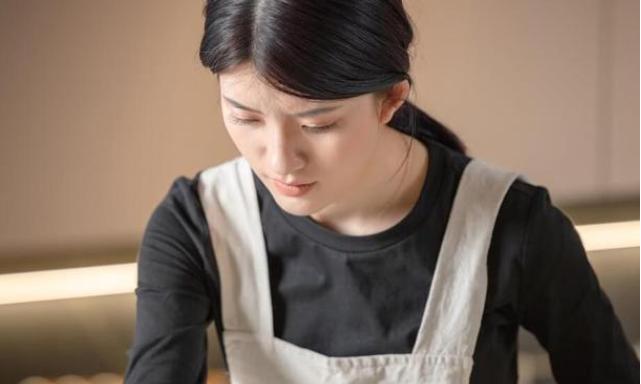 照顾重度自闭症雇主三月就怀孕？南京这事儿刚爆出来，全网都觉得是保姆碰瓷捞钱。家属
