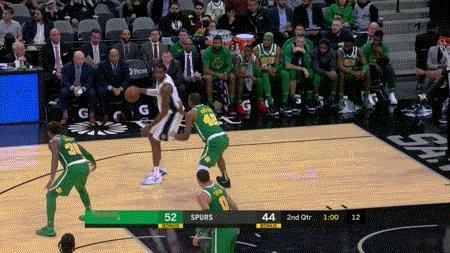 巅峰阿德单打霍福德，用了不同的两招。脚踝终结者训练营