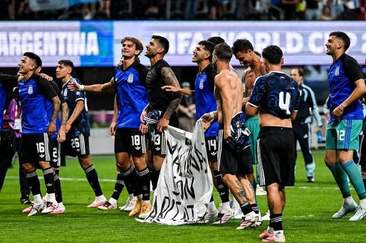 英国首相回应阿根廷标语事件【英国支持FIFA调查阿根廷标语事件】阿根廷2-1战胜