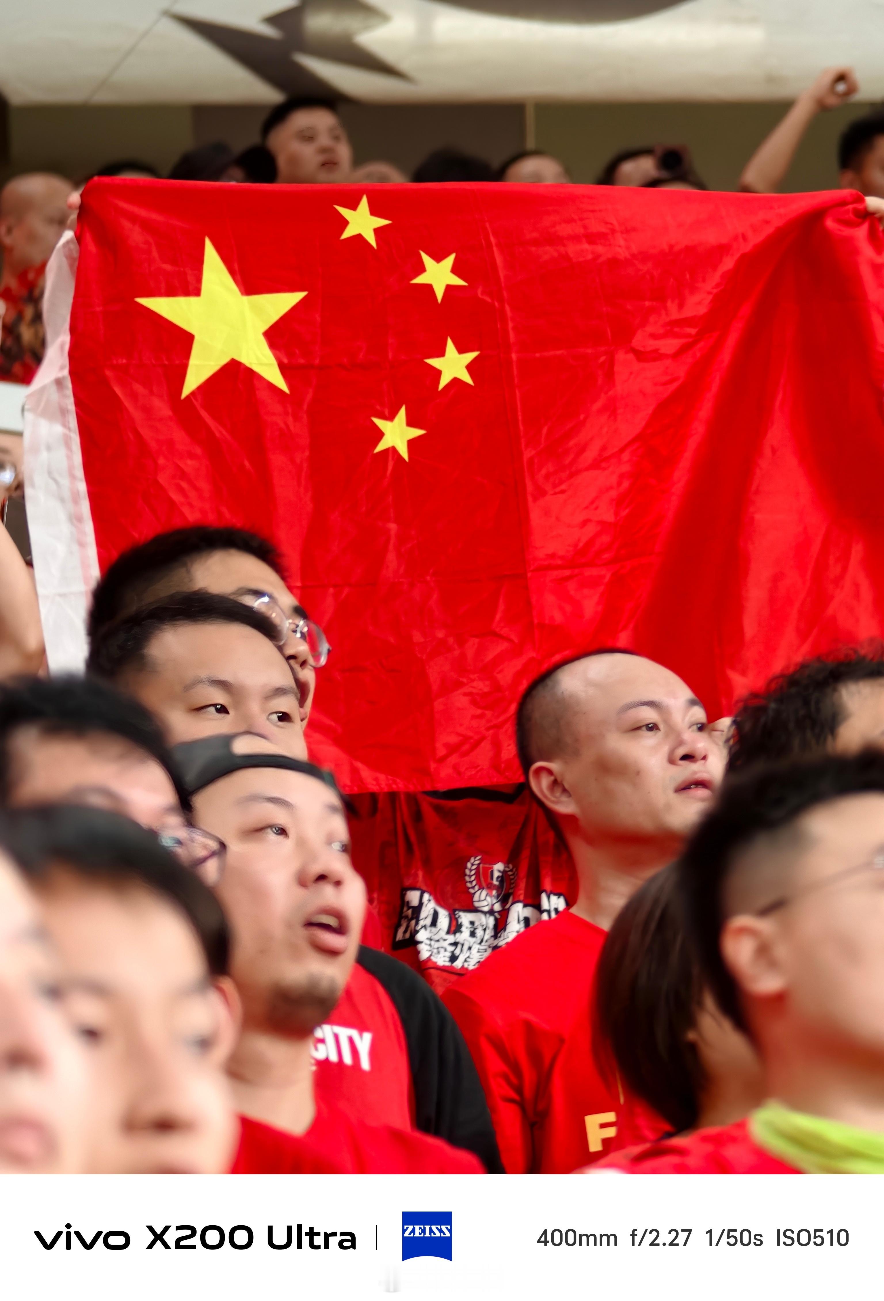 让我们一起高唱光荣与梦想，向前跑，继续跑[来抱抱]成都蓉城3比0曼谷联成都蓉城晋