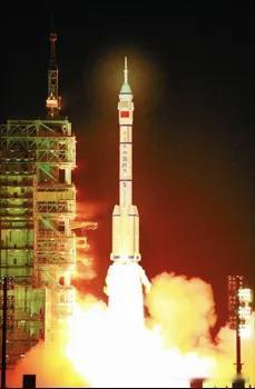 中国航天史上的今天【2008年9月25日神舟七号飞船成功发射】2008年9月25