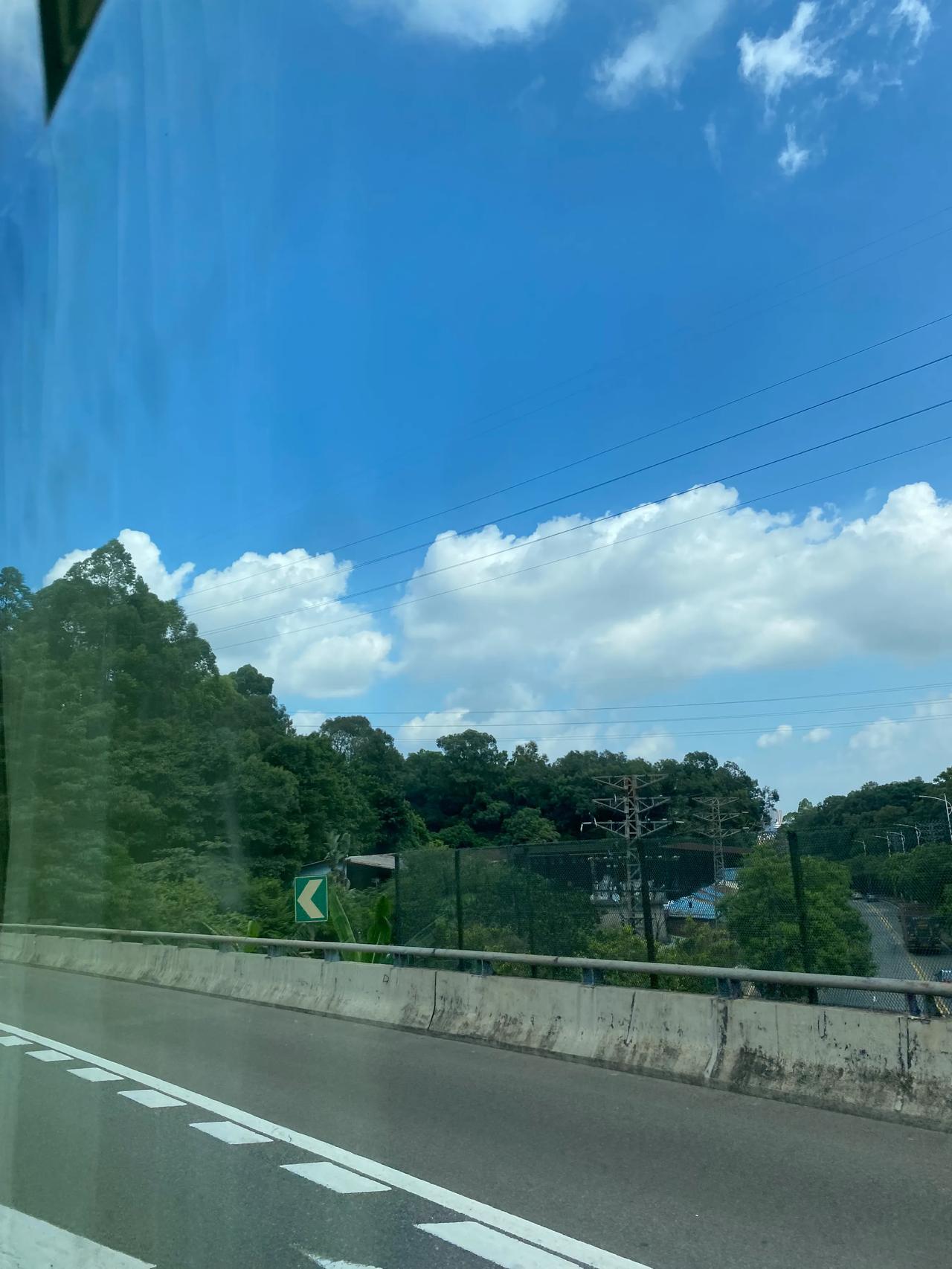 在路上……
7-8月正是团建好时光