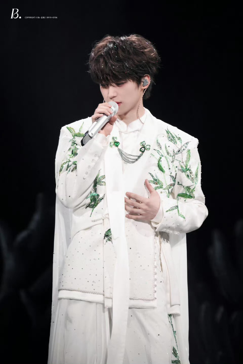 梓渝 zy梓渝未来可期 一定不要忘记努力，你们努力的时间，将会是你们在舞台上的光