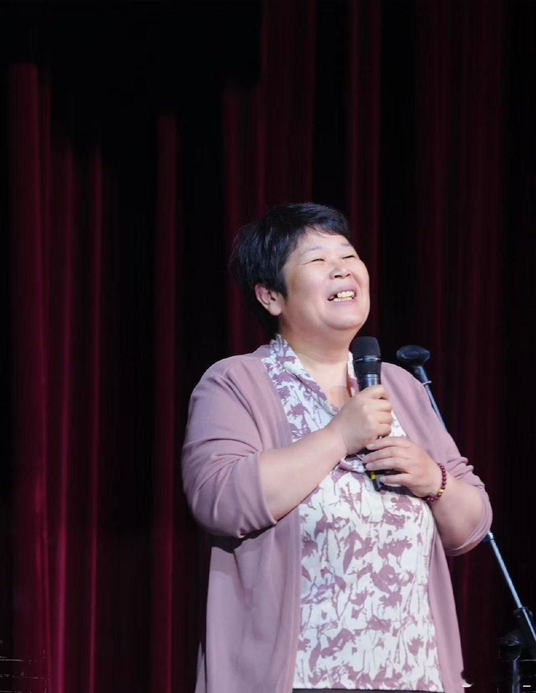 徐梦桃巴黎夺冠后第一个综艺 徐梦桃王心迪夺冠后综艺首秀 2026爱奇艺世界大会 