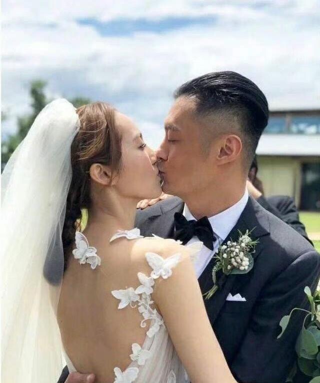余文乐离婚，妻子王棠云陷入李宗瑞性侵案，两人结婚十年，多次被传闹离婚。
7月20