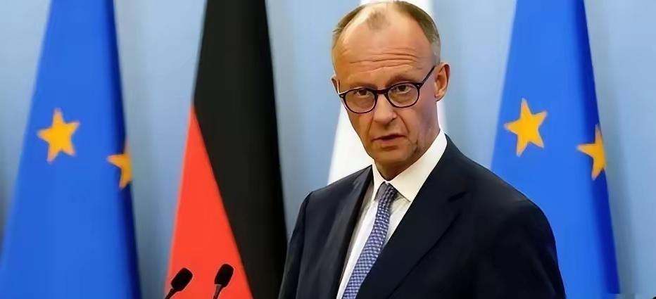 德国领导人默茨表示，已与特朗普通话，呼吁其认真推进中东谈判。他同时承诺，在中东达