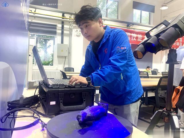 #网络名人走进全国技能大赛#【苦练，为了国赛夺冠！天津以赛促建培育技能人才】正值