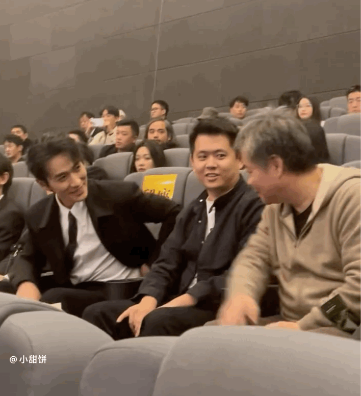 余华说朱一龙退出文城很及时敷衍的戏可不得及时退嘛！话说，余华真的很欣赏朱一龙，他