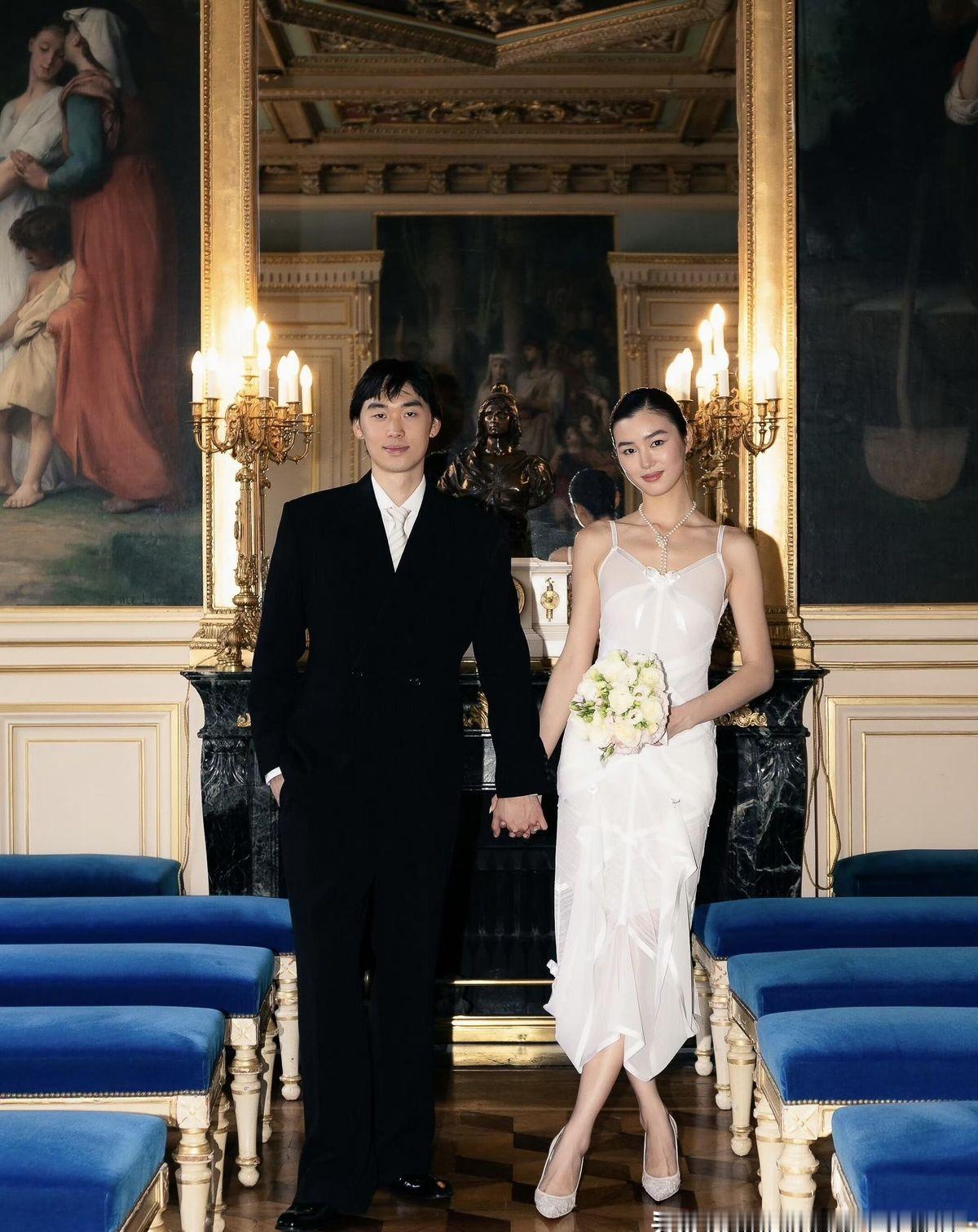 57天就结婚，高颜值CP背后，他们到底靠什么走到一起。
10月21日，陈瑜和林子
