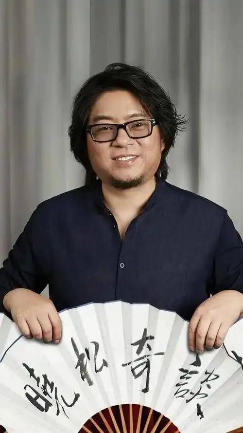 张雪峰曾经在大学讲台上公开说过：老子英雄儿好汉和虎父无犬子纯属骗人的鬼话，只是面