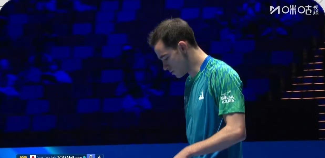 户上隼辅🇯🇵今天是陪果子来练球来了？！
户上被果子打得哪哪都是…[吃瓜群众]