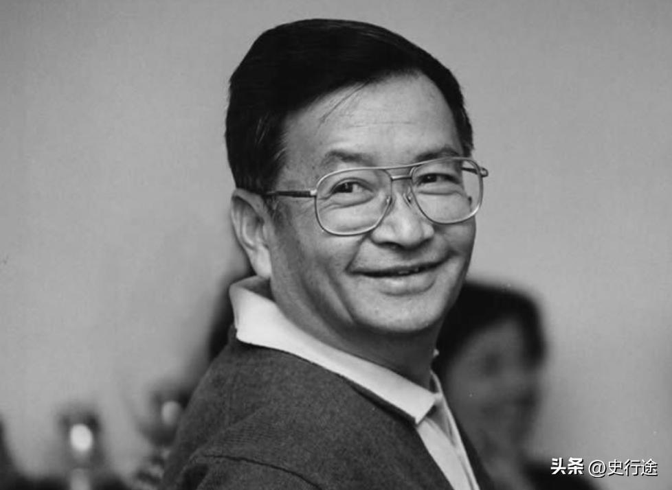 1969年，37岁梁从诫被下放江西劳动，妻子周如枚立刻提离婚，还给儿子改名换姓，