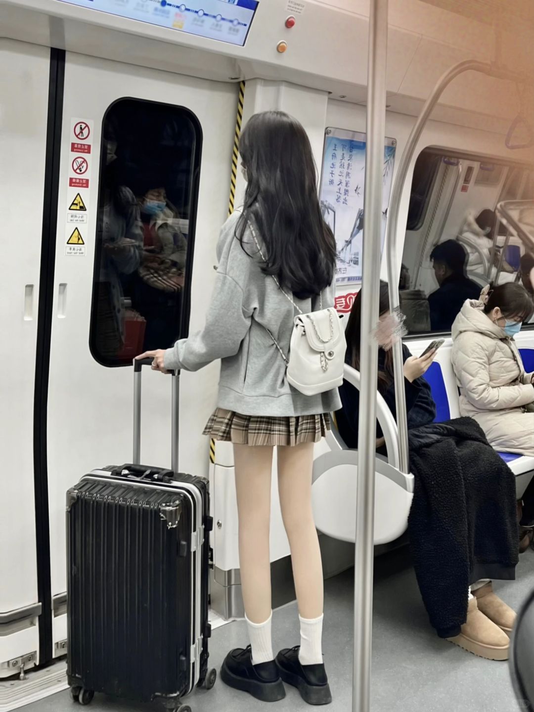 绝了！穿了条光腿神器从普女秒变背影美女~