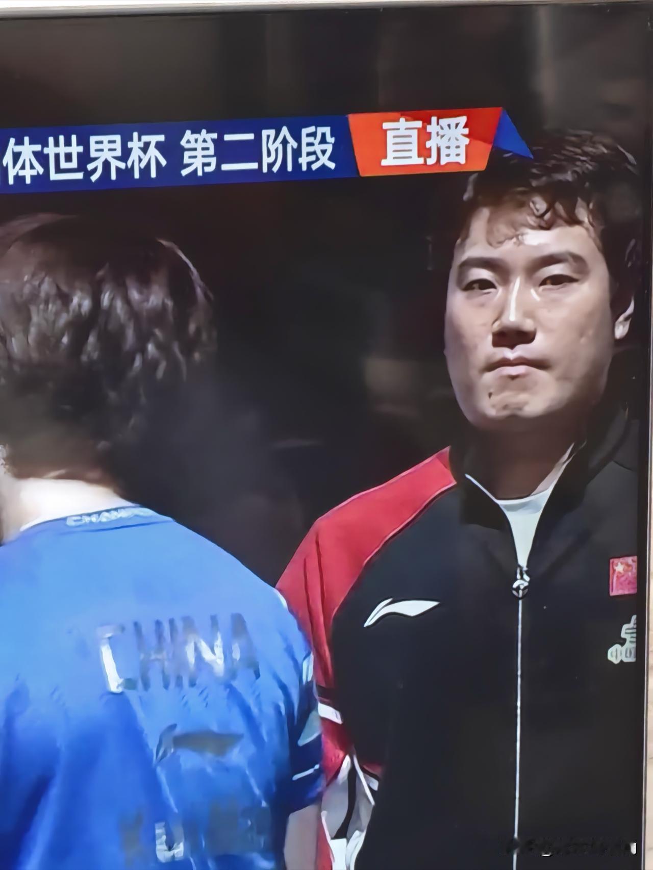 我不说你们是饭圈，但没有你们这么玩的！
王楚钦和梁靖崑男子双打，赢了德国组合。赛