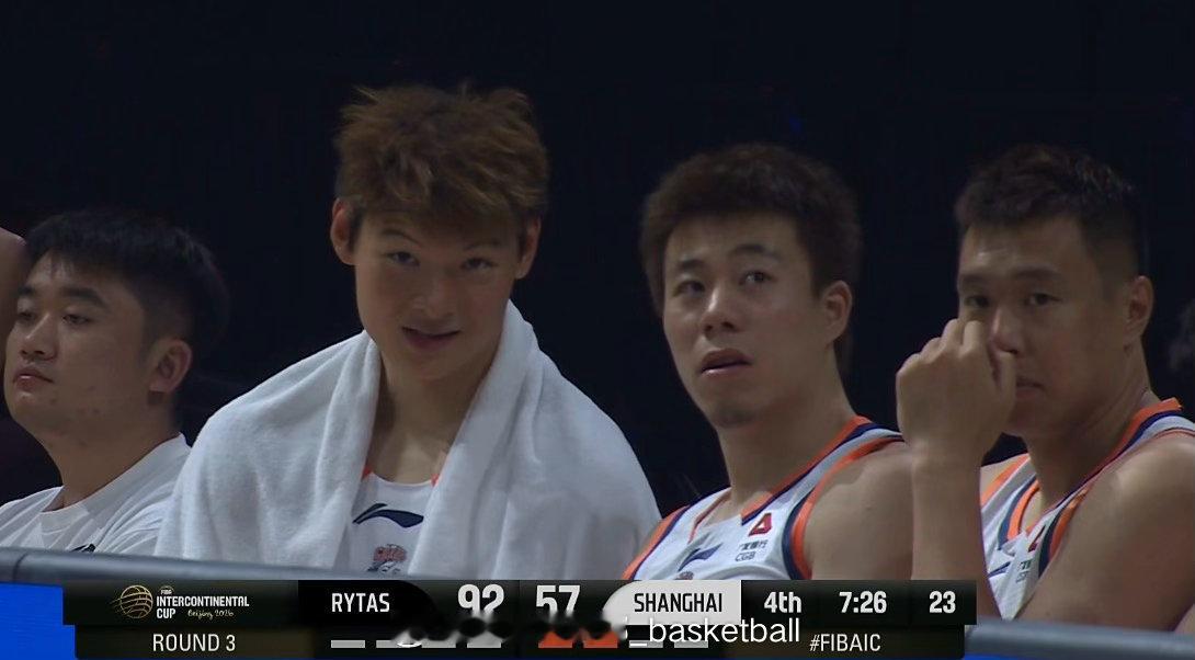 差距太大了，我们的CBA真应该反思了 ​​​