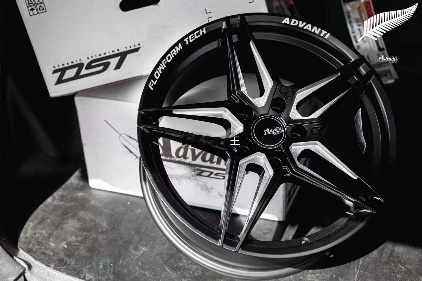 全新雅泛迪N983 ：19寸 8.5J 5x114.3 et35 埃尔法 塞纳 