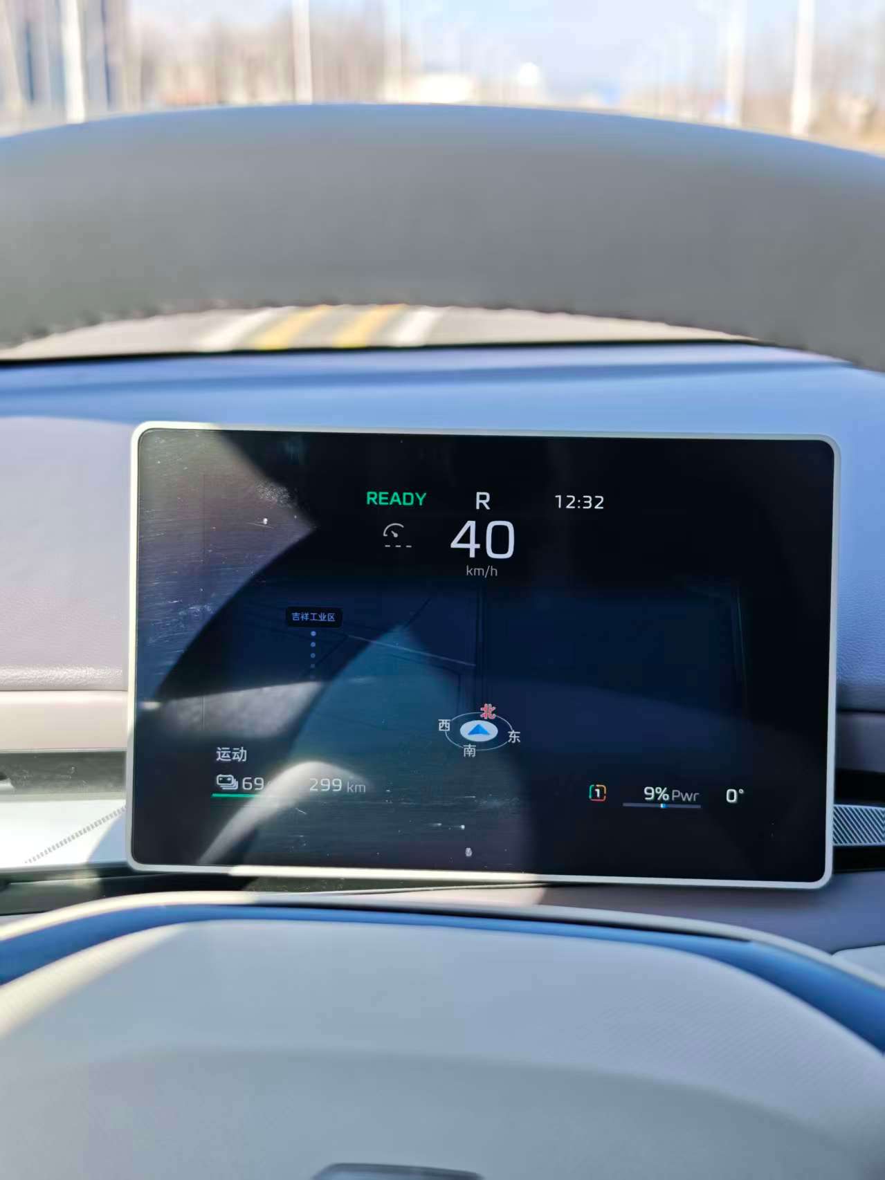 新款MG4限时补贴价6.58万起去年我开过这个小车，印象挺不错的，起步437公里