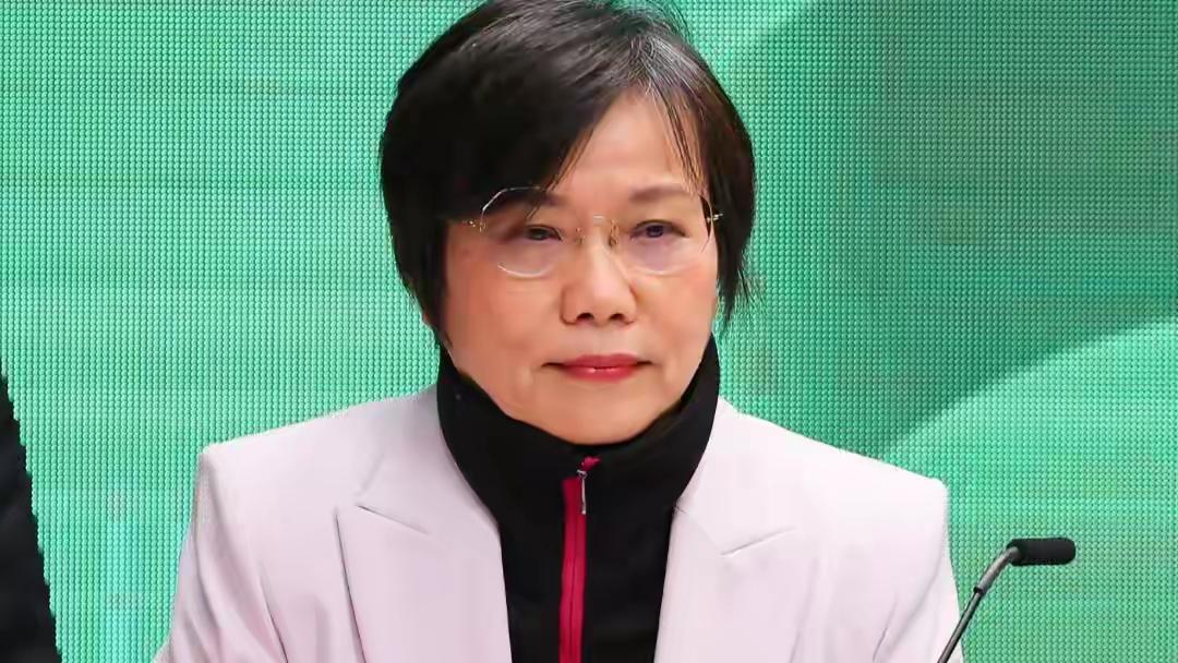 缩头乌龟刘世芳，终于还是被媒体扒出来了，估计他外甥的产业也完了，这下她应该很开心