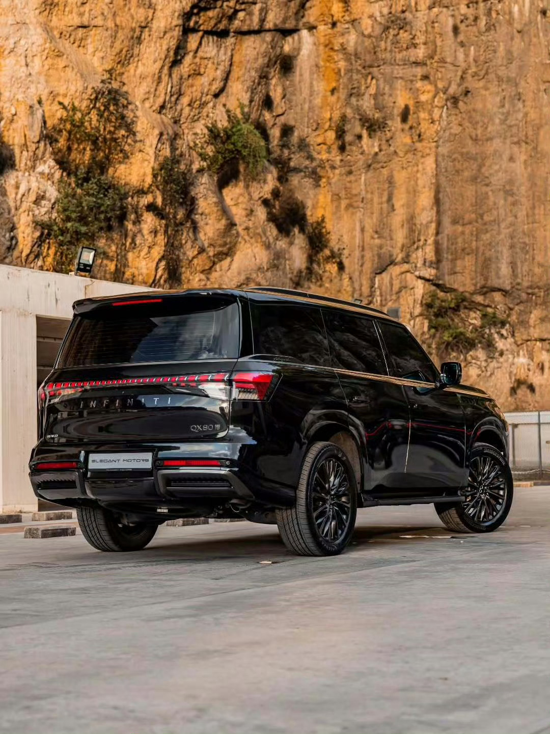 英菲尼迪 QX80 