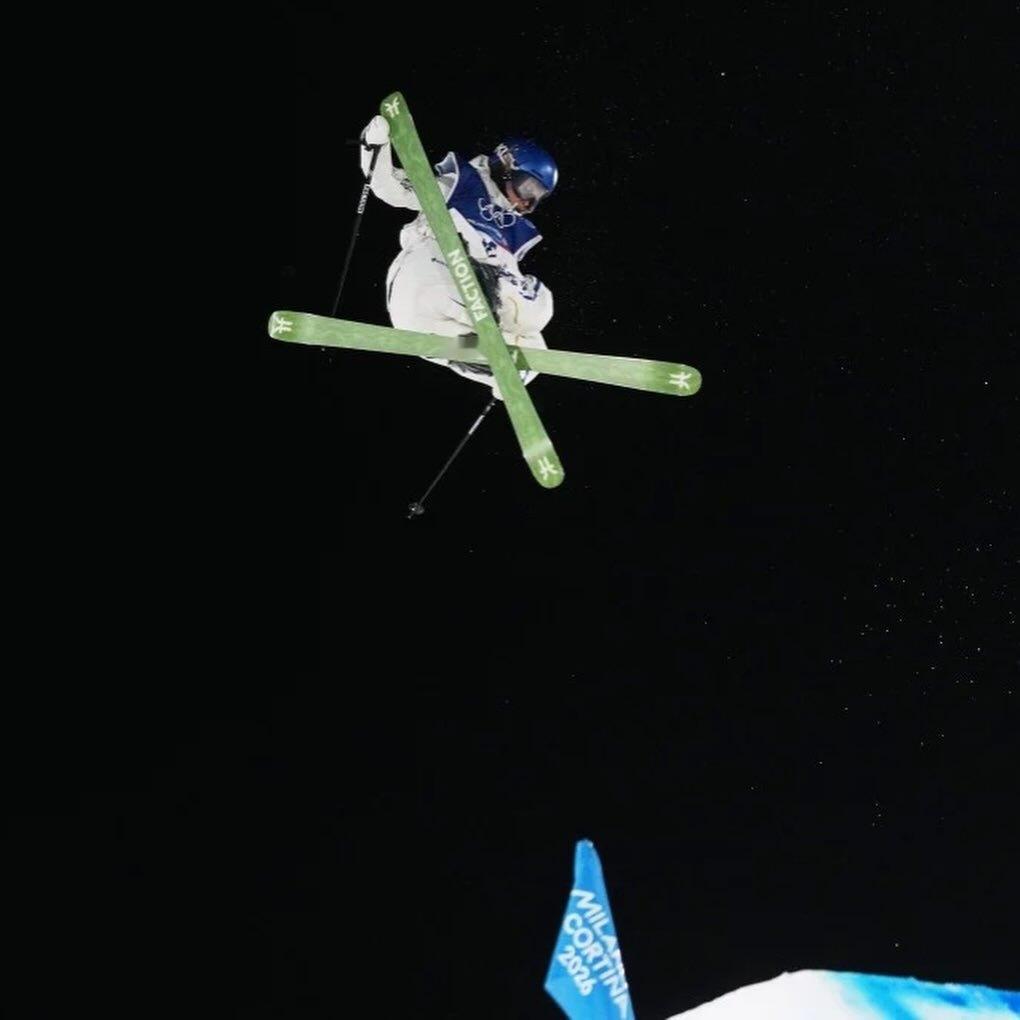 每周8小时的车程，车厢里装满了日常与坚守；终点线0.3秒的预判，静默中蕴含着最深