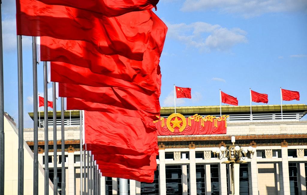 这局棋，盘得漂亮！👍

中东火药桶滋滋冒烟，东方大国一通电话过去，硬是给这紧绷