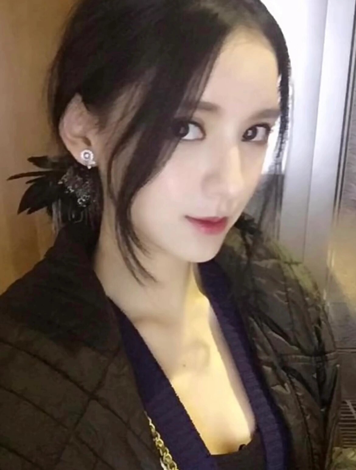 张予曦 因为长得太好看了早期被人质疑整容，可是不管是早期还是现在脸依旧是建模脸啊