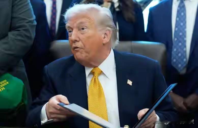 伊朗打响开战信号，多国紧急撤侨，美军24小时内行动，首战在这里