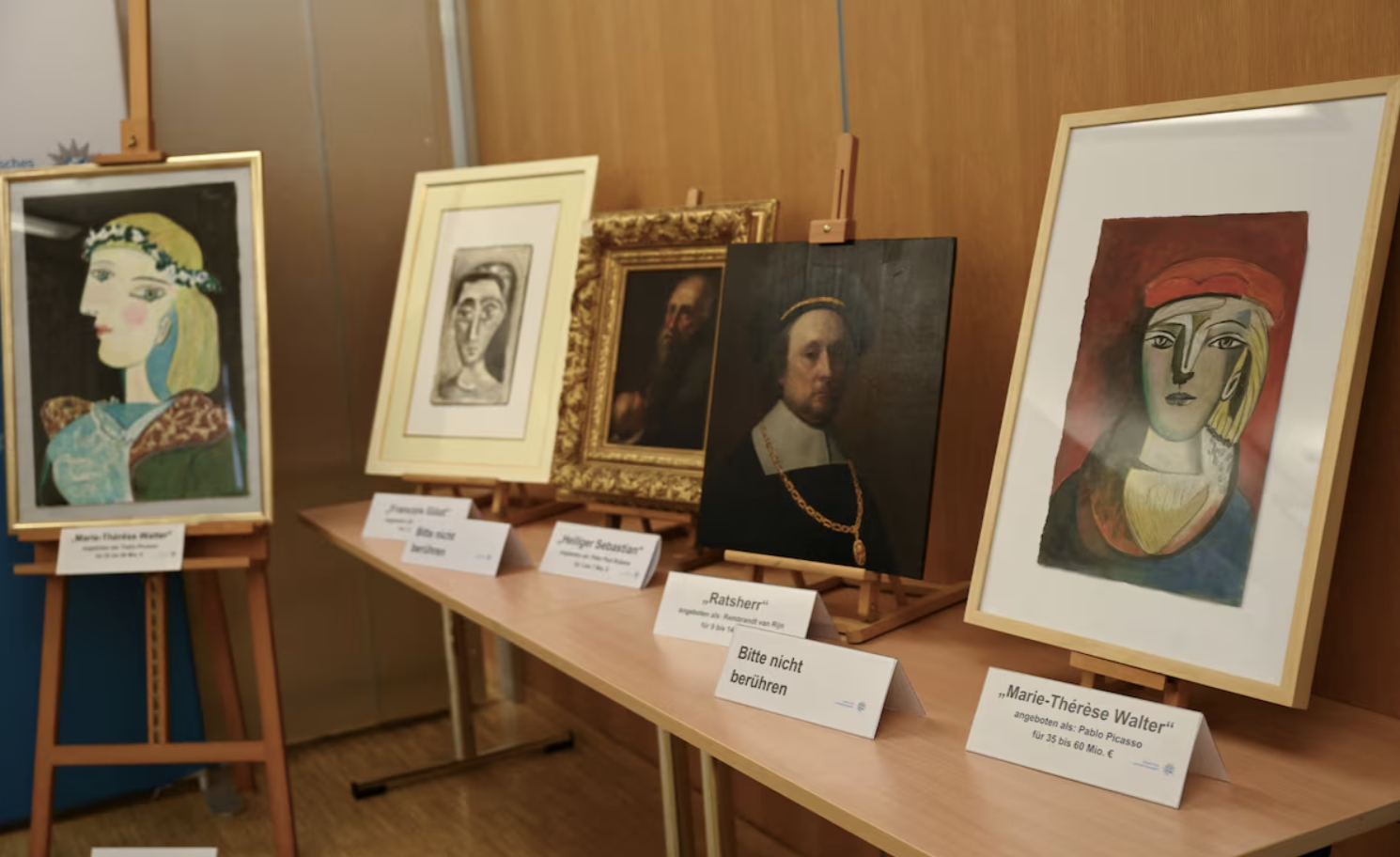 【#伪造售卖毕加索等人画作团伙被抓#：主谋系77岁男子，还有一84岁妇女在接受调