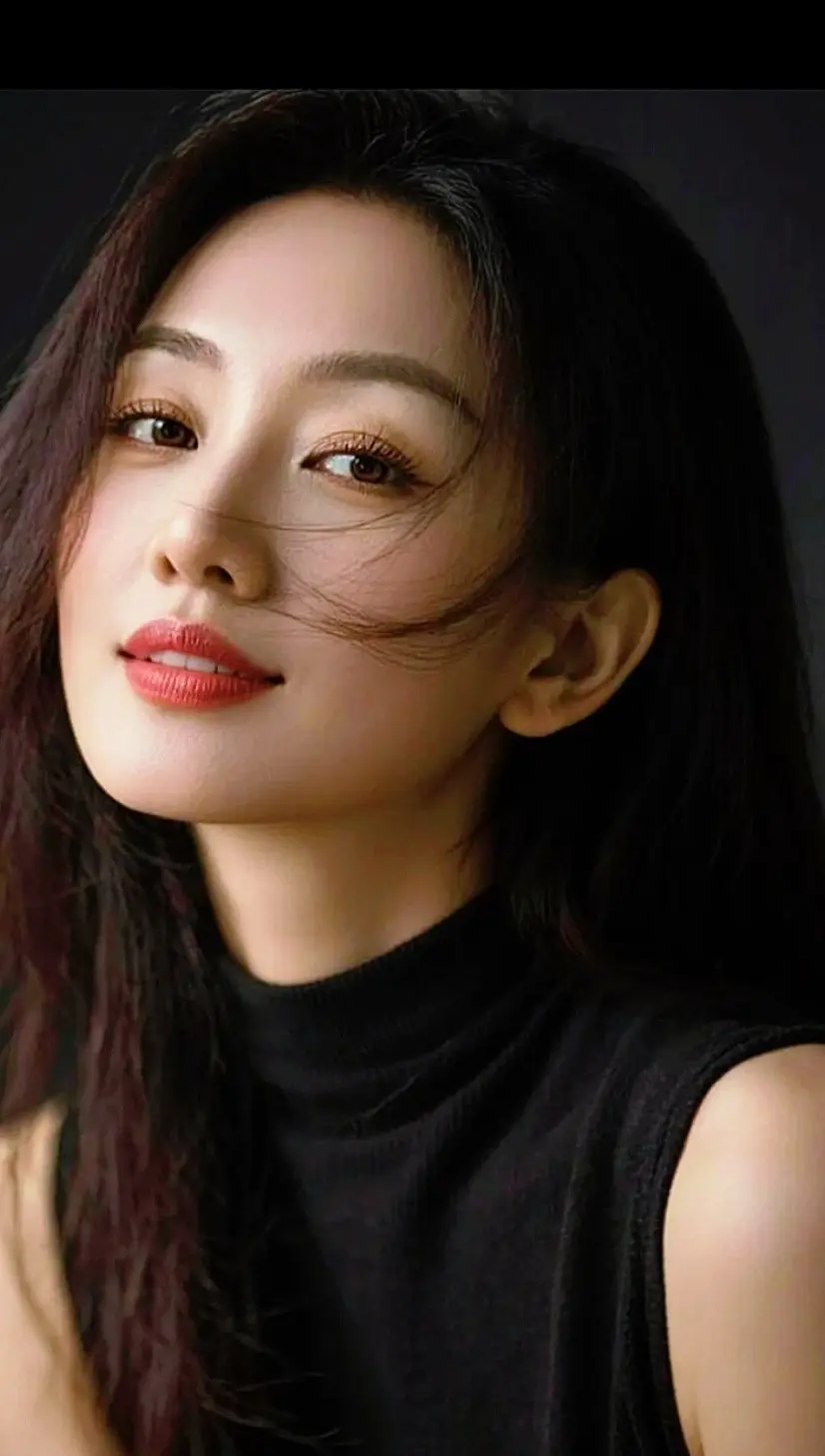 AI暗调氛围感写真 随变ai随便玩 广告分成玩法达人伙伴计划