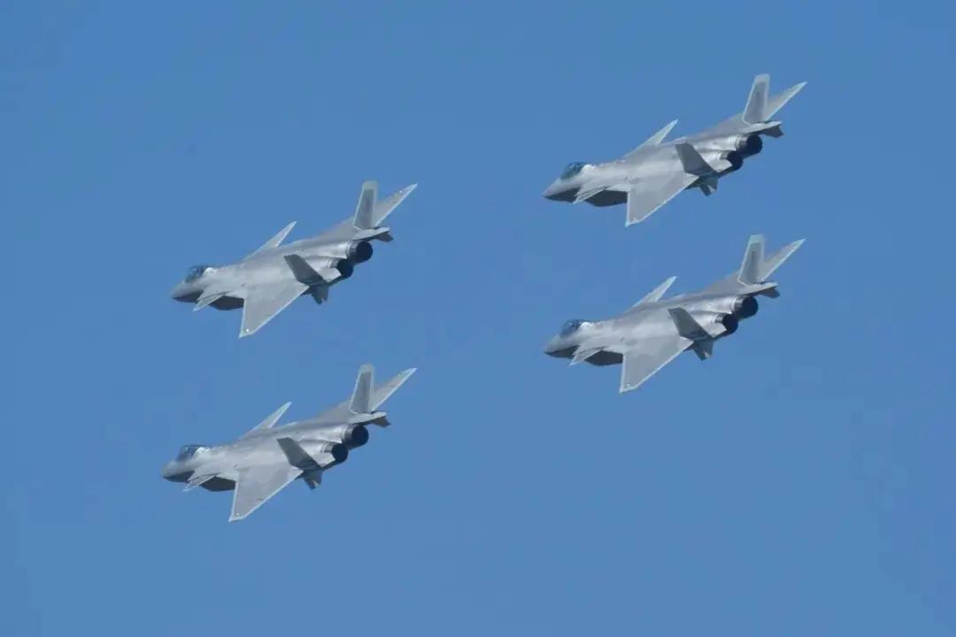 武统未启！台百名飞行员跑路，专家点破统一新模式
 
武统尚未发生，岛内已现飞行员