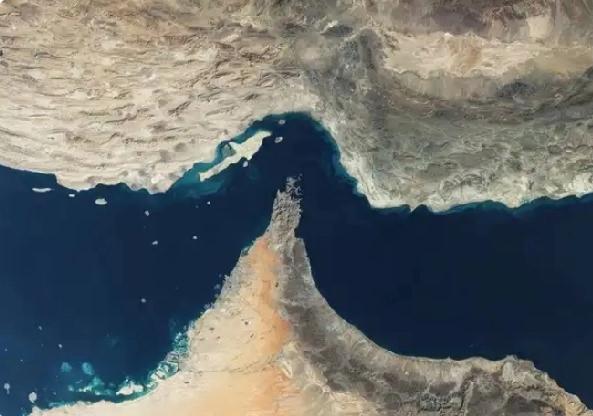 霍尔木兹海峡局势对油价影响真的太明显了。此前美以对伊朗军事打击，让海峡航运几乎中