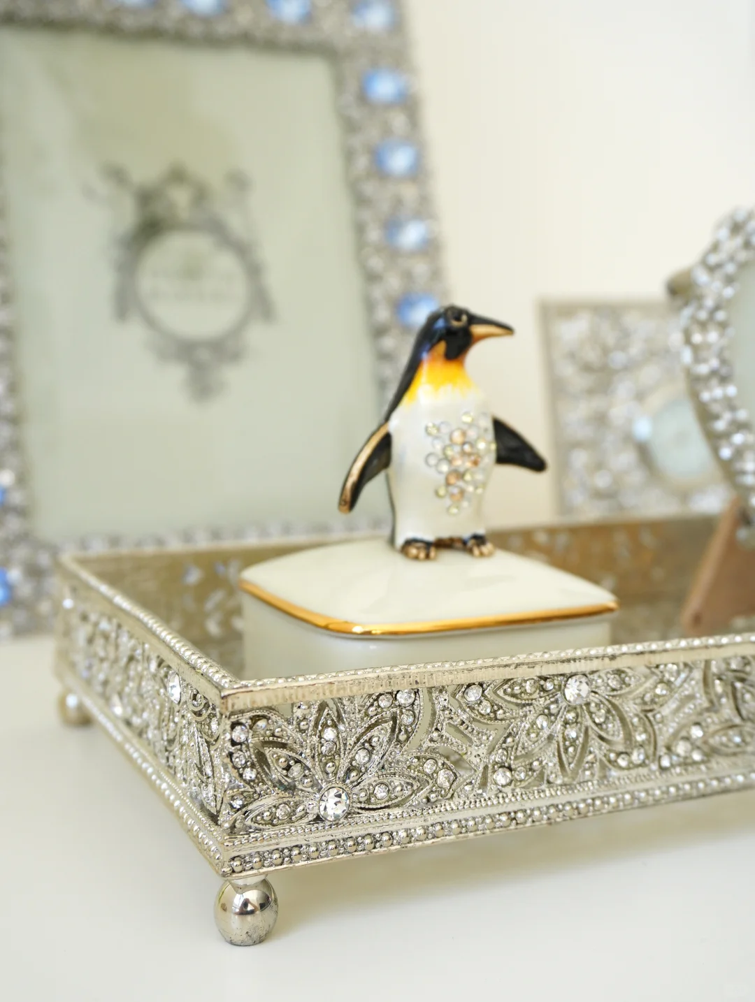 小企鹅驾到 统统闪开！